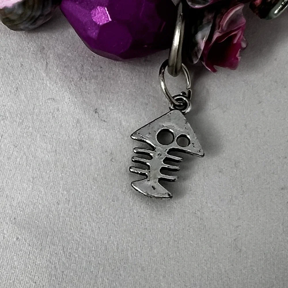 Silver Tone Charm Bracelet Fish Bone Key Circle Bead Dangle Jewelry Purple